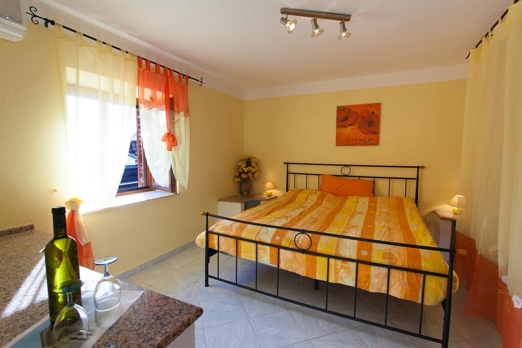 Villa Mir Polje (Krk) Exterior foto